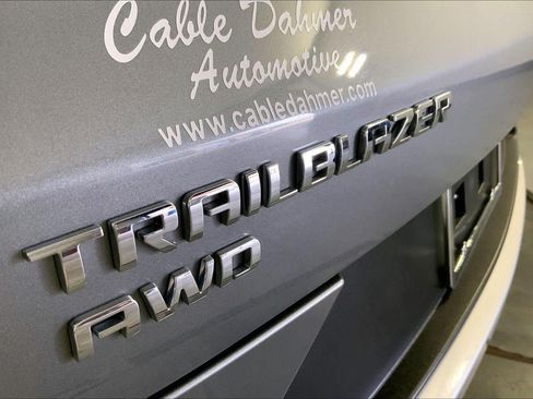 Used 2025 Chevrolet TrailBlazer LT AWD/4WD image 8