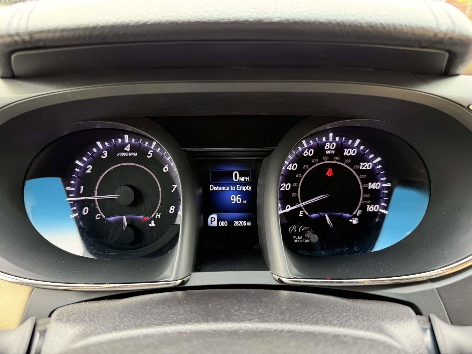 Used 2016 Toyota Avalon Limited FWD image 30