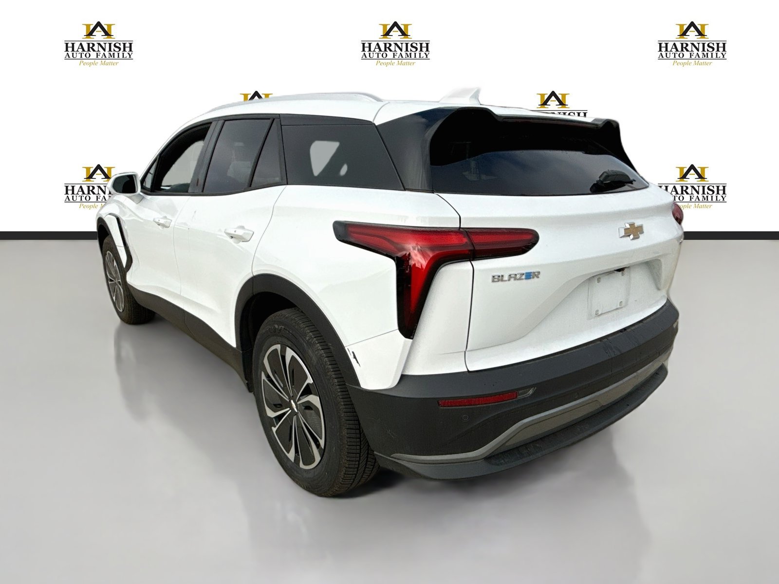 Used 2024 Chevrolet Blazer EV LT AWD/4WD image 3