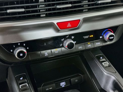Used 2020 Kia Telluride S w/ S 8 Passenger Seating Package FWD image 23