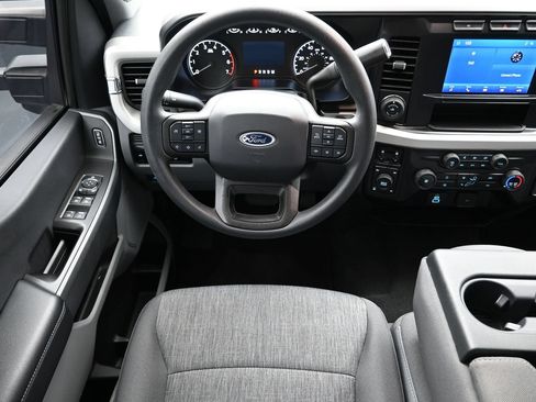 Used 2023 Ford F250 XL w/ STX Appearance Package AWD/4WD image 26