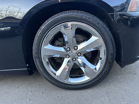 Used 2013 Dodge Charger R/T image 32