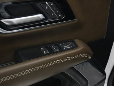 Used 2026 GMC Yukon Denali Ultimate image 19