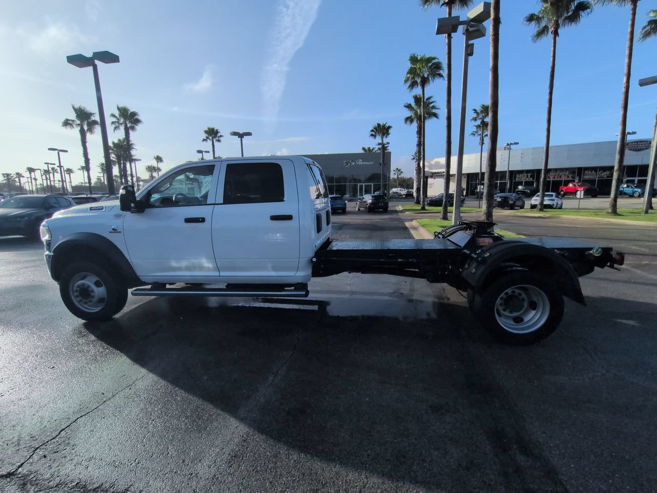 Used 2024 RAM 4500 Tradesman w/ Chrome Appearance Group RWD image 7