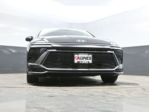 Used 2025 Hyundai Sonata SEL FWD image 29