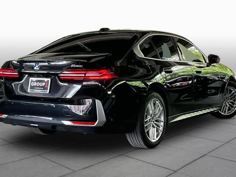 Used 2025 BMW 530i RWD image 12