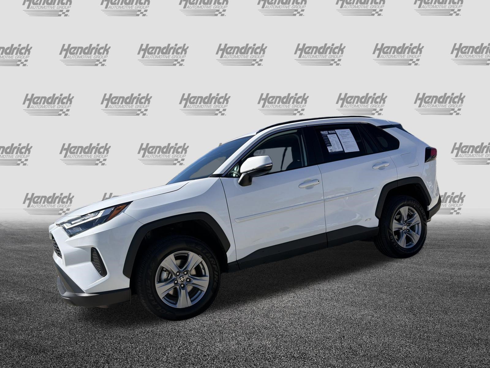 Used 2024 Toyota RAV4 LE AWD/4WD image 5
