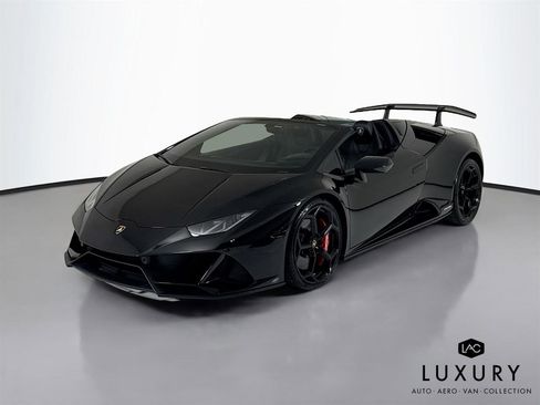 Used 2020 Lamborghini Huracan EVO image 8
