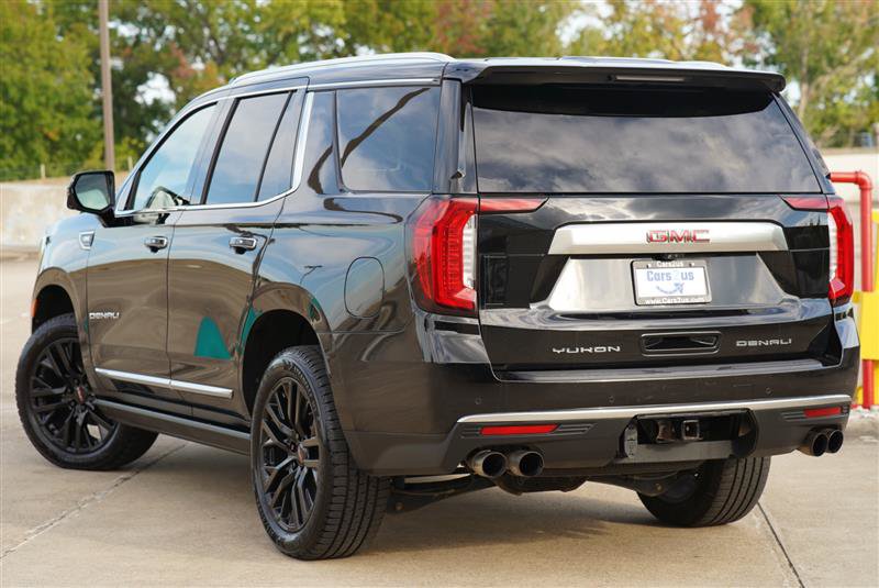 Used 2021 GMC Yukon Denali w/ Denali Premium Package AWD/4WD image 4