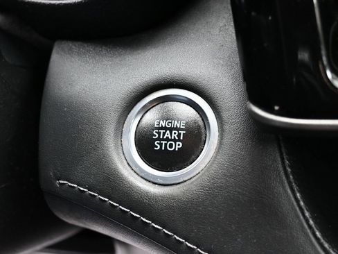 Used 2021 Toyota Highlander LE image 22