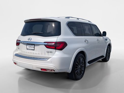 Used 2024 INFINITI QX80 Sensory w/ All-Season Package image 6