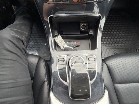 Used 2015 Mercedes-Benz C 300 4MATIC Sedan image 21
