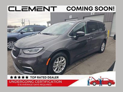Used 2023 Chrysler Pacifica Touring-L