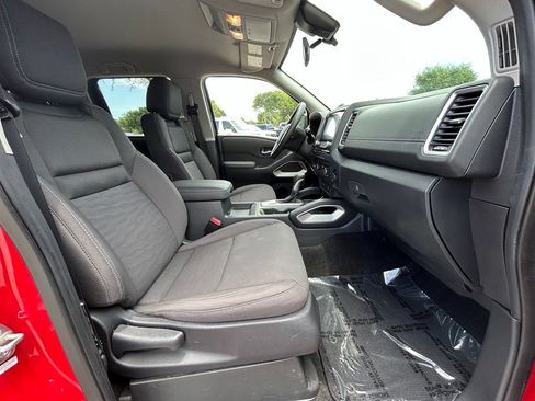 Used 2022 Nissan Frontier SV RWD image 22