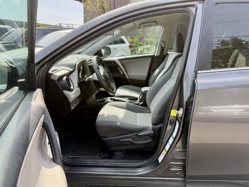 Used 2014 Toyota RAV4 LE image 10