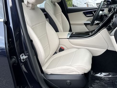Used 2023 Mercedes-Benz GLC 300 4MATIC image 33