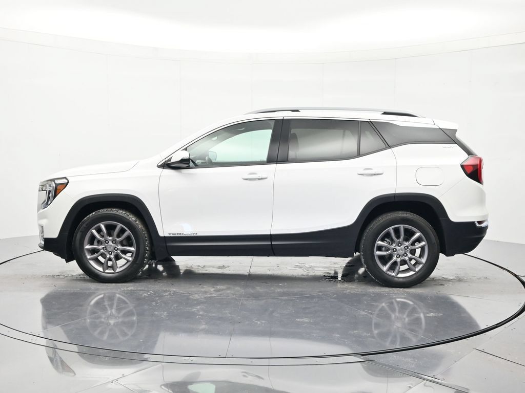Used 2024 GMC Terrain SLT AWD/4WD image 8