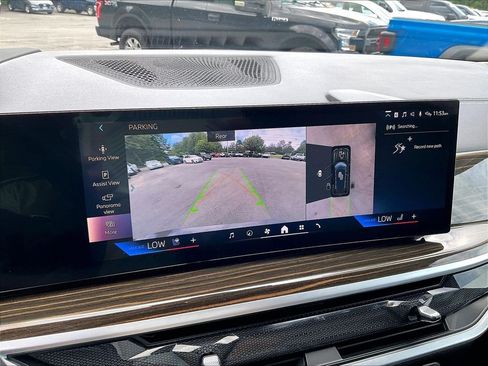 Used 2024 BMW X7 xDrive40i w/ Executive Package AWD/4WD image 16