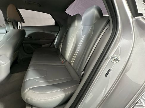 Used 2022 Hyundai Elantra SEL FWD image 23