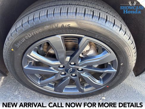 Used 2023 Chevrolet Equinox RS AWD/4WD image 7