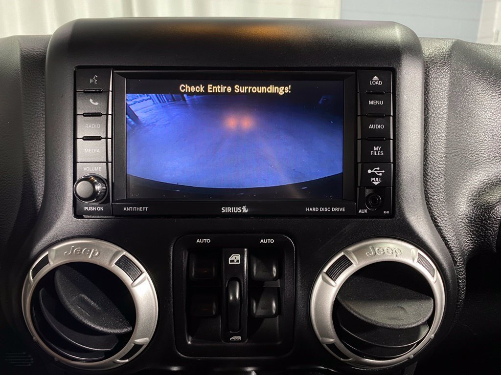 Used 2018 Jeep Wrangler Unlimited Rubicon w/ Cold Weather Group AWD/4WD image 23