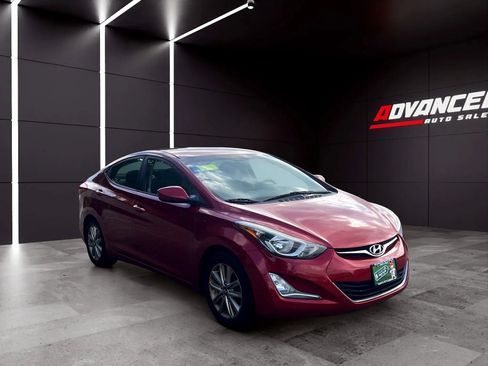 Used 2016 Hyundai Elantra SE w/ Option Group 02 FWD image 2