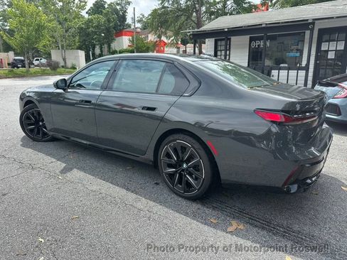 Used 2024 BMW 760i xDrive w/ Executive Package AWD/4WD image 8