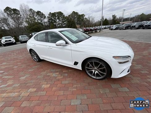 Used 2023 Genesis G70 2.0T image 37