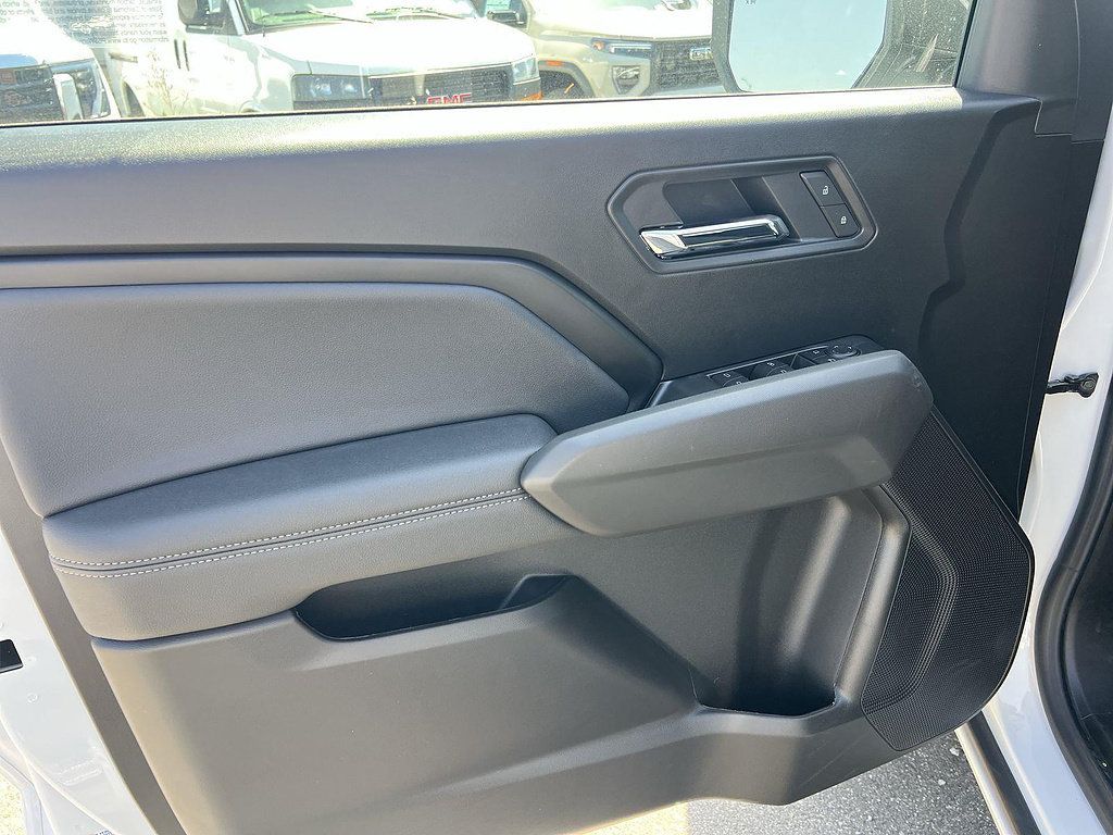 New 2026 GMC Canyon Elevation w/ Technology Package AWD/4WD image 10