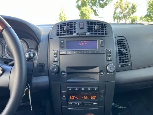 Used 2004 Cadillac CTS 3.6 w/ Preferred Equipment Group RWD image 16
