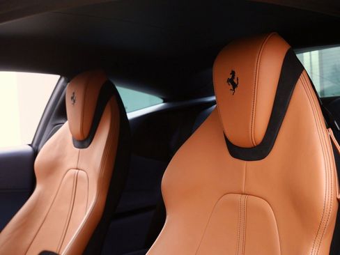 Used 2022 Ferrari Roma image 18