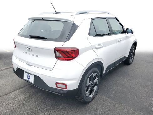 New 2026 Hyundai Venue SEL image 6