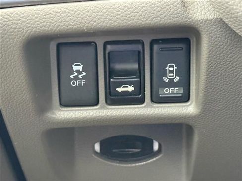 Used 2013 INFINITI G37 Journey w/ Premium Pkg image 26