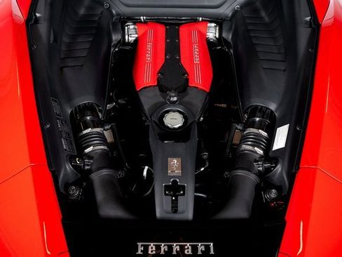 Used 2017 Ferrari 488 GTB image 9