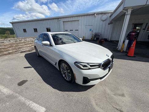 Used 2022 BMW 530i xDrive w/ Premium Package AWD/4WD image 7