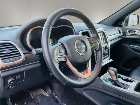 Used 2017 Jeep Grand Cherokee Limited RWD image 37