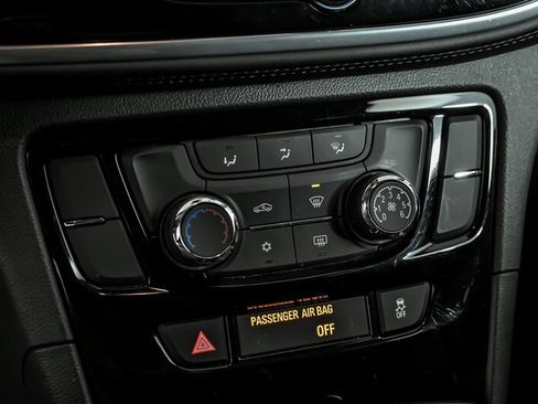 Used 2019 Buick Encore Preferred image 28