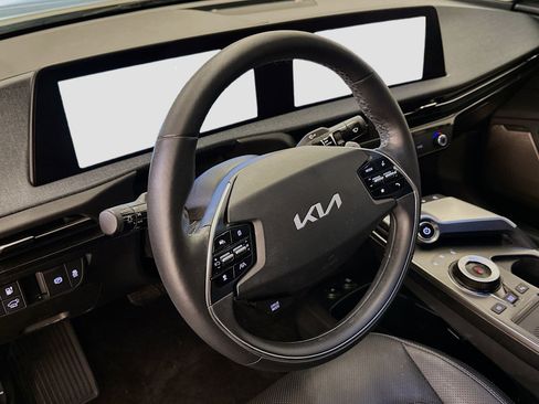 Used 2022 Kia EV6 Wind image 18