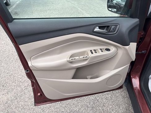 Used 2018 Ford Escape SEL image 17