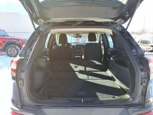 Used 2016 Jeep Cherokee Sport w/ Cold Weather Group image 11