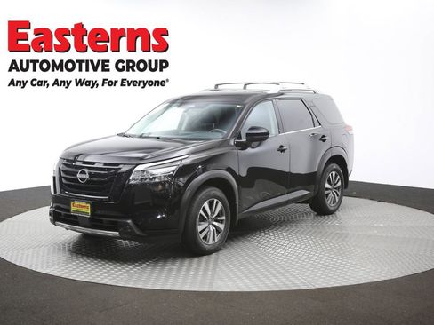 Used 2023 Nissan Pathfinder SL w/ Lighting Package (N92) AWD/4WD image 56