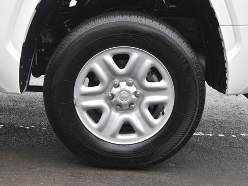 Used 2025 Toyota Tundra SR image 34