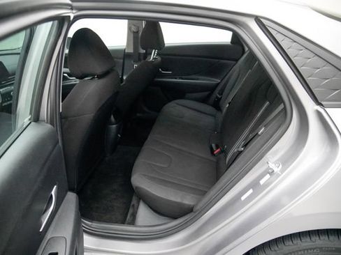 Used 2024 Hyundai Elantra SEL FWD image 24