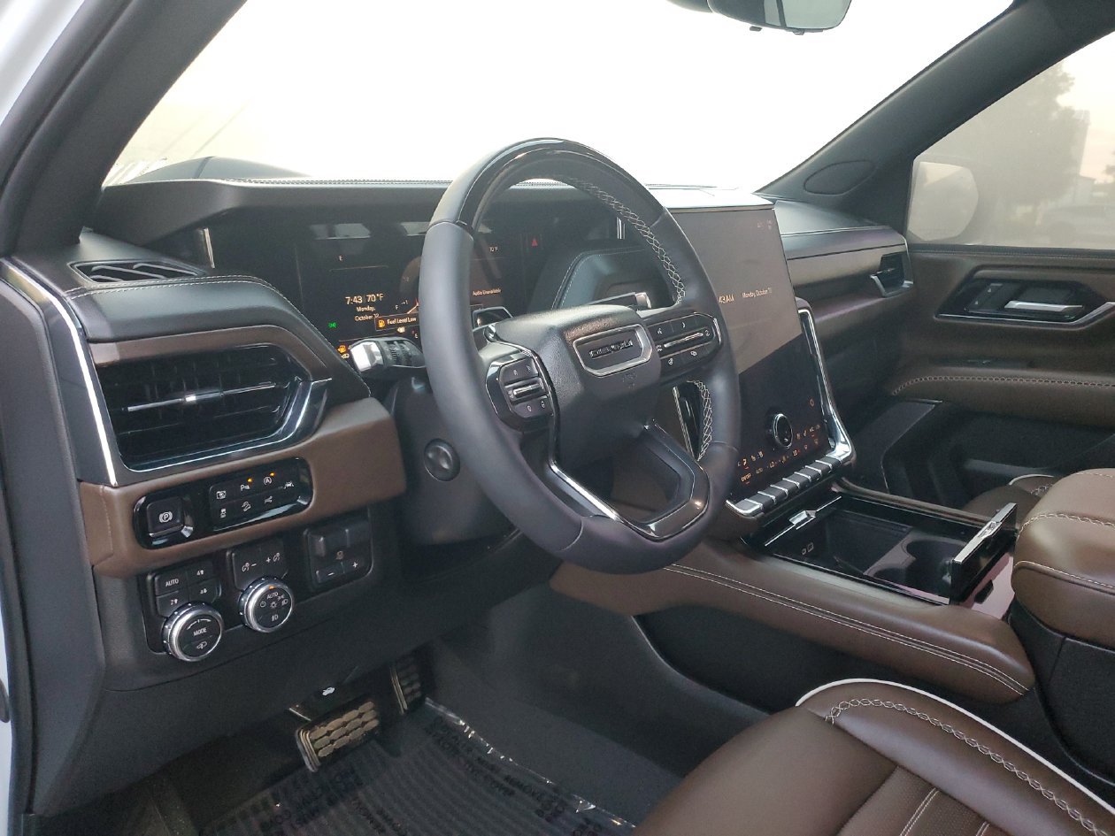 Used 2026 GMC Yukon XL Denali Ultimate AWD/4WD image 19