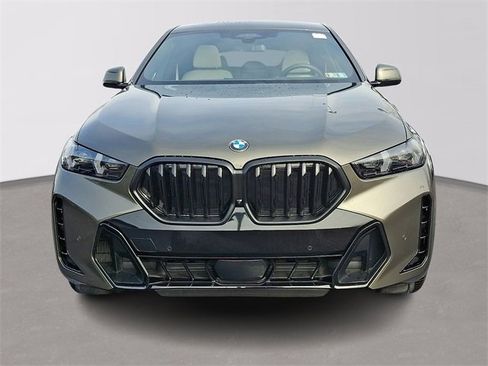 Used 2025 BMW X6 xDrive40i w/ Executive Package image 2
