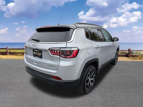 Certified 2024 Jeep Compass Limited image 7