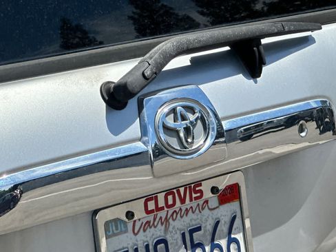 Used 2006 Toyota 4Runner SR5 RWD image 33