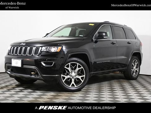 Used 2018 Jeep Grand Cherokee Limited AWD/4WD image 1
