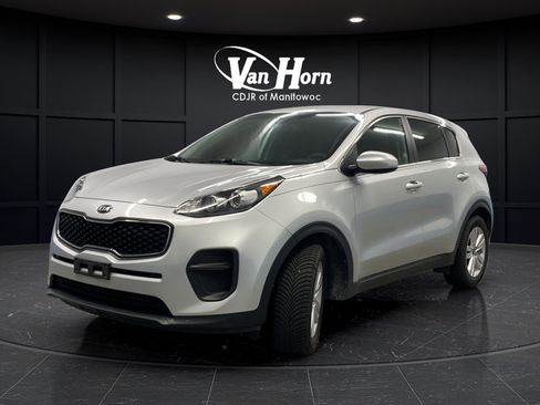 Used 2017 Kia Sportage LX FWD image 3