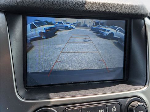 Used 2018 Chevrolet Suburban LT AWD/4WD image 31